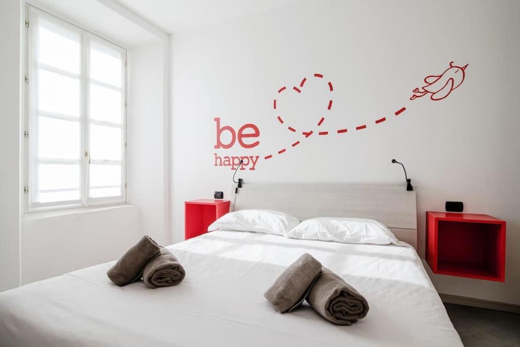 Be Happy - The House Of Travelers Apartamento Como Exterior foto